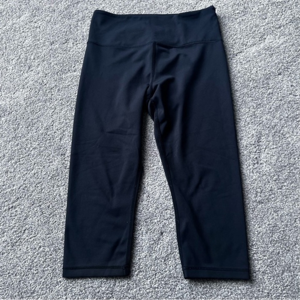 Zyia Active women’s cropped black leggings size 6-8